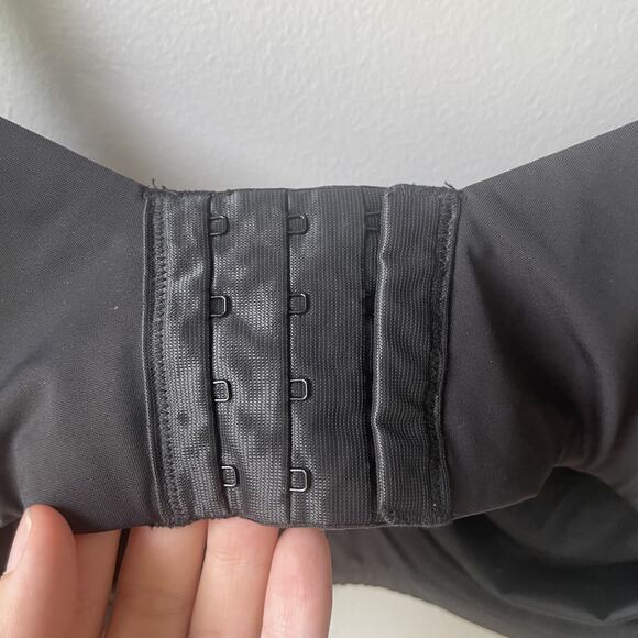 Cacique Full Coverage Bra 44 C Underwire Black Satin Cups Adjustable Strap Women - Picture 5 of 8